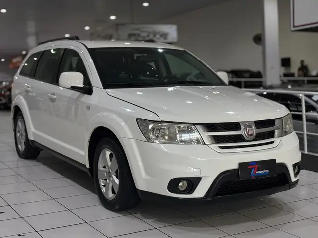 Carro Fiat Freemont 2012 2.4 16V Precision (Aut)