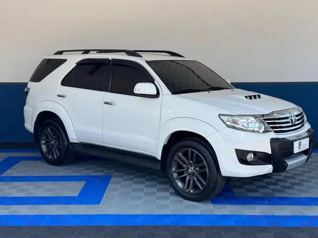 Carro Toyota Hilux Cabine Dupla 2012 Hilux 3.0 TDI 4x4 CD SR