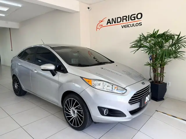 Carro Ford New Fiesta Sedan 2015 1.6 SE (Flex)