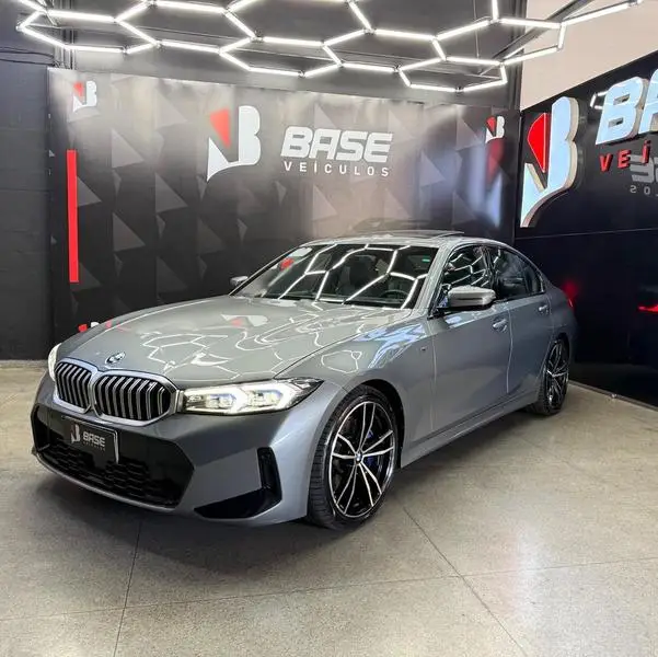 Carro BMW 320i 2023 M Sport 2.0 Turbo (Aut.)