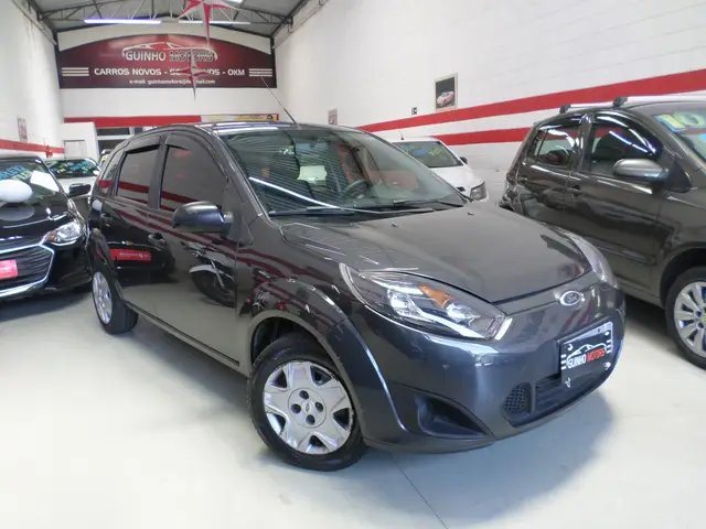 Carro Ford Fiesta Hatch 2013 Rocam 1.0 (Flex)