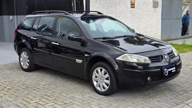 Carro Renault Megane Grand Tour 2011 Mégane Grand Tour Dynamique 1.6 16V (flex)