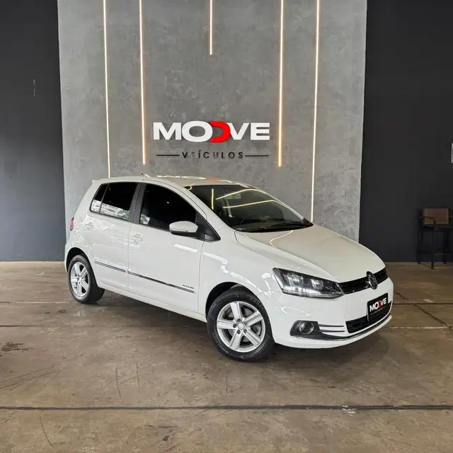 Carro Volkswagen Fox 2016 1.6 16v MSI Highline (Flex)