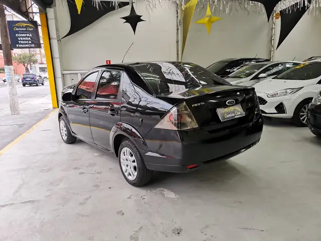 Carro Ford Fiesta Sedan 2014 SE 1.6 Rocam (Flex)