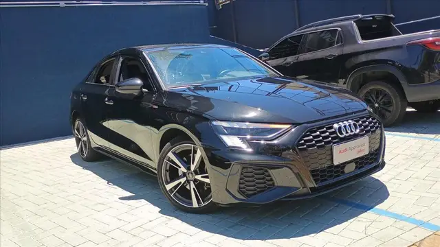 Carro Audi A3 2023 Performance Black 2.0 TFSI S tronic (Aut)