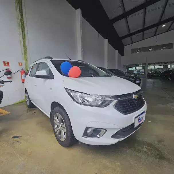 Carro Chevrolet Spin 2023 Premier 1.8 (Aut.)