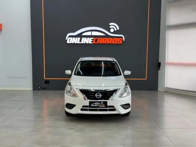Carro Nissan Versa 2016 1.0 12V (Flex)