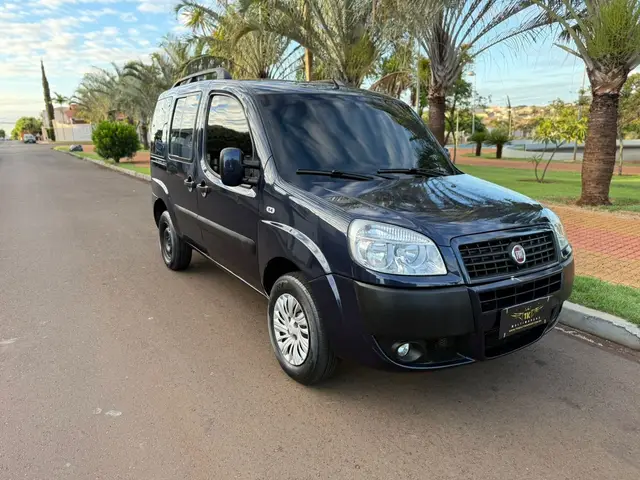 Carro Fiat Doblò 2012 ATTRACTIVE 1.4 Fire Flex 8V 5p