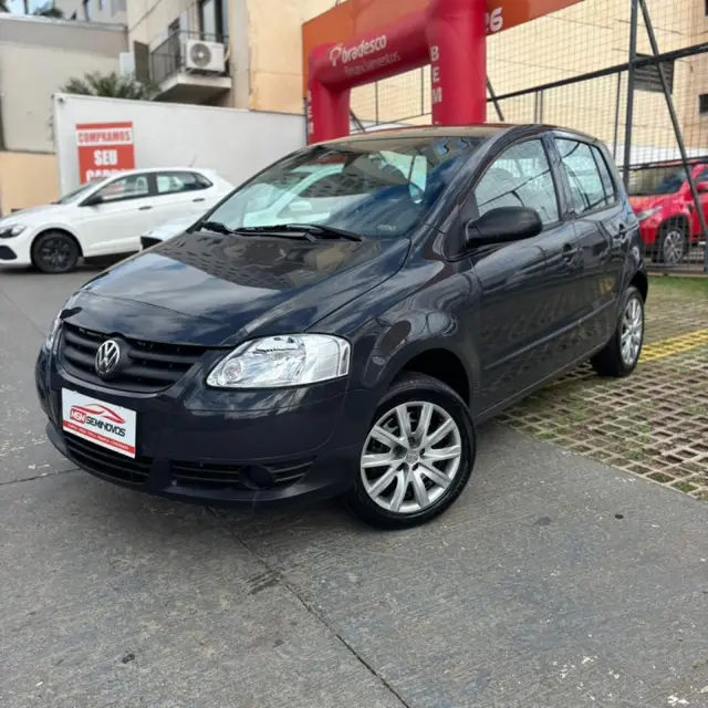 Carro Volkswagen Fox 2009 1.0 8V (Flex) 4p