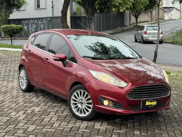 Carro Ford Fiesta Hatch 2016 SE Powershift 1.6 (Flex)