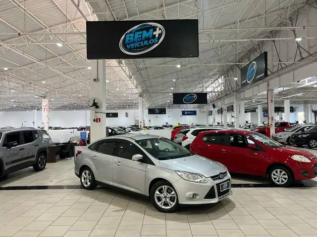 Carro Ford Focus Sedan 2015 Titanium 2.0 16V PowerShift