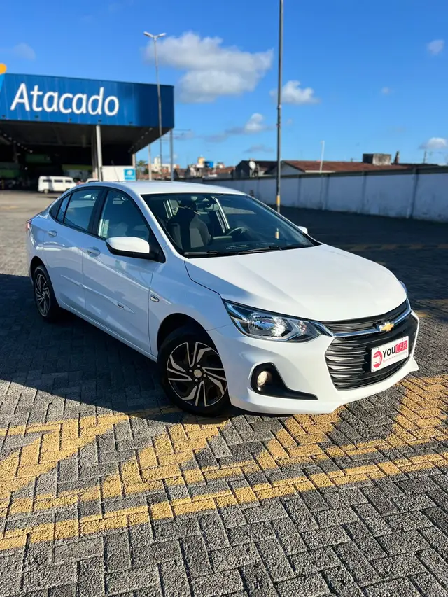 Carro Chevrolet Onix Plus 2024 LT 1.0