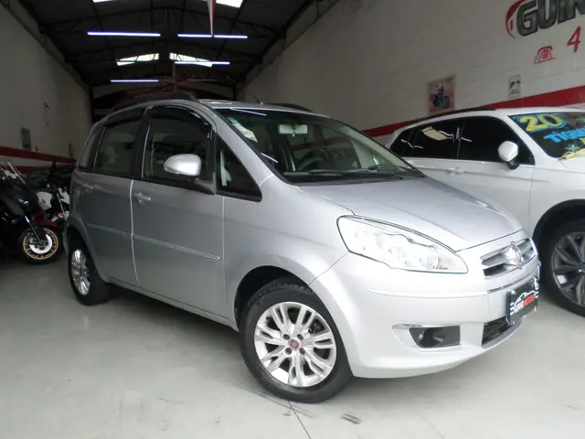 Carro Fiat Idea 2014 Attractive 1.4 8V (Flex)
