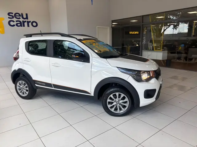 Carro Fiat Mobi 2024 Trekking 1.0