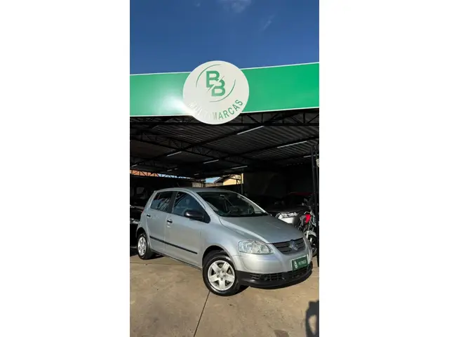 Carro Volkswagen Fox 2008 Route 1.0 8V (Flex)