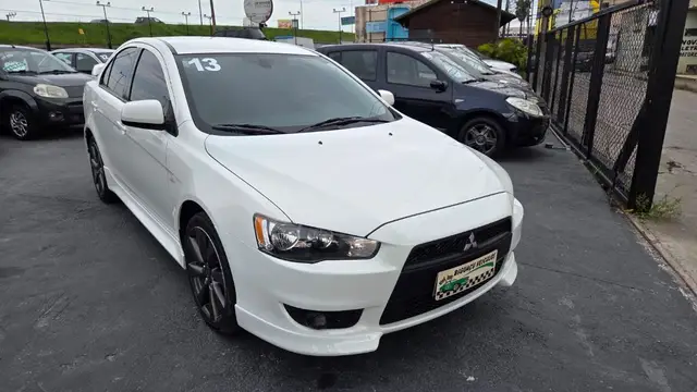 Carro Mitsubishi Lancer 2013 2.0 16V