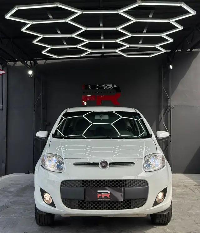 Carro Fiat Palio 2013 Attractive 1.4 8V (Flex)