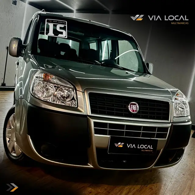 Carro Fiat Doblò 2015 Essence 1.8 16V (Flex)