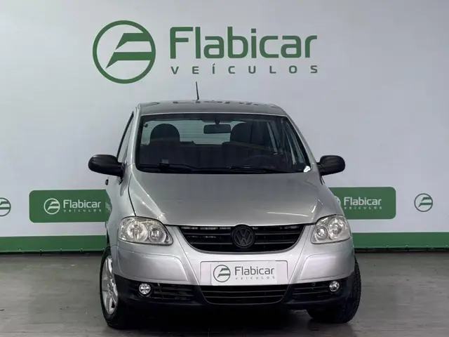 Carro Volkswagen Fox 2008 Route 1.0 8V (Flex)