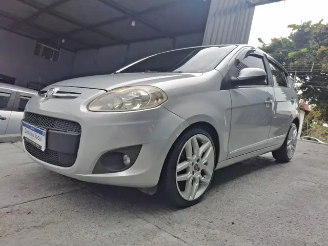 Carro Fiat Palio 2012 Attractive 1.4 8V (Flex)