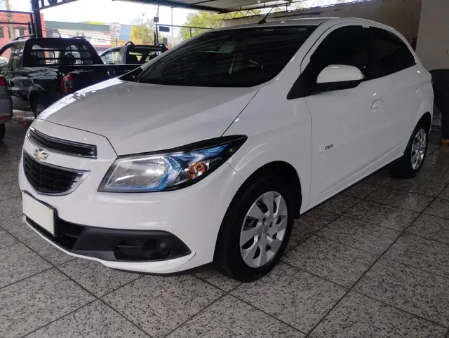 Carro Chevrolet Onix 2015 1.4 LT SPE/4
