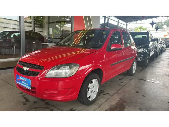 Carro Chevrolet Celta 2013 LT 1.0 (Flex)