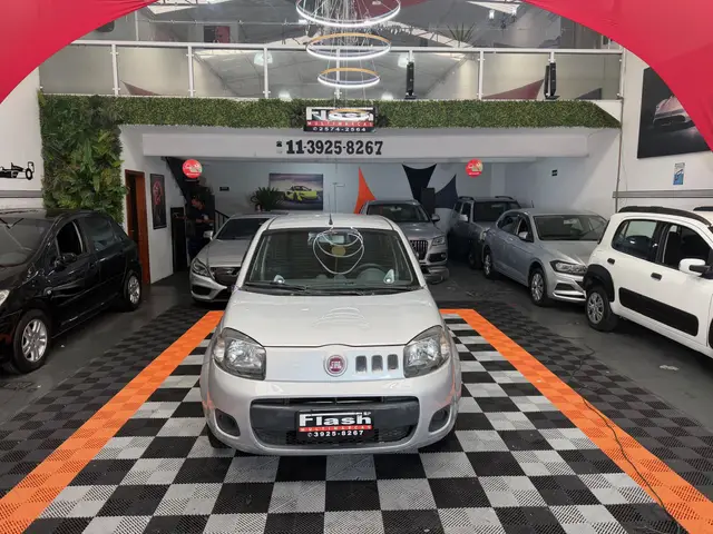 Carro Fiat Uno 2016 Vivace 1.0 8V (Flex) 4p