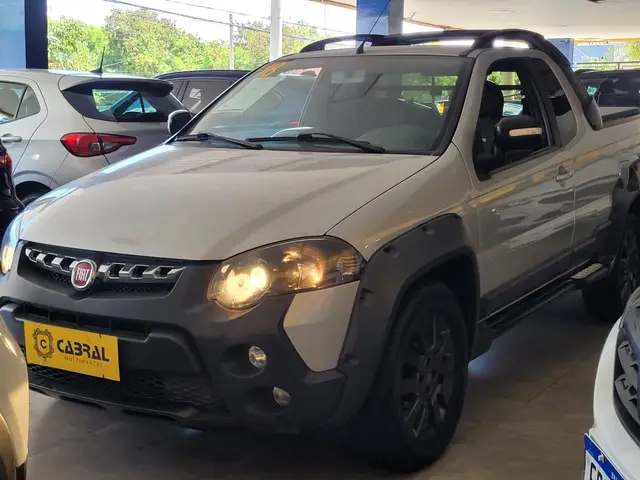 Carro Fiat Strada 2018 Adventure 1.8 16V (Flex) (Cabine Estendida)