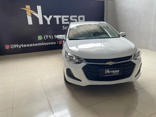 Carro Chevrolet Onix Plus 2023 LT 1.0