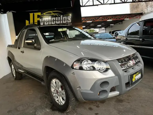 Carro Fiat Strada 2012 Adventure 1.8 16V (Flex) (Cabine Estendida)