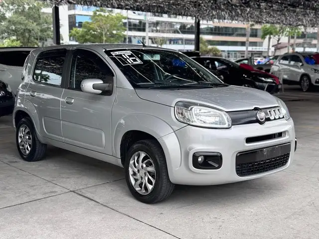 Carro Fiat Uno 2016 Evolution 1.4 8V (Flex) 4p