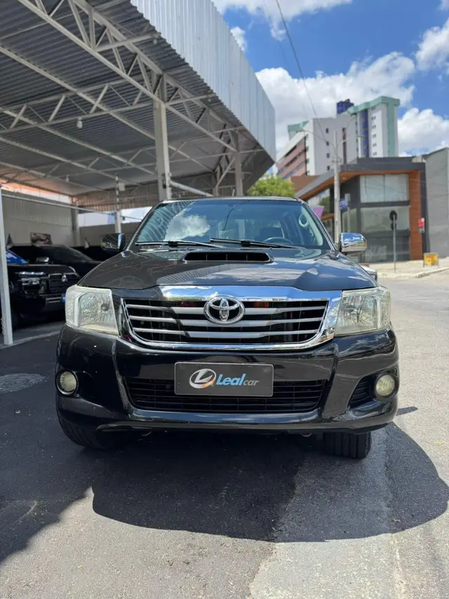 Carro Toyota Hilux Cabine Dupla 2015 Hilux 3.0 TDI 4x4 CD SRV (Aut)