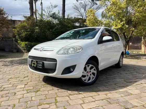Carro Fiat Palio 2013 Attractive 1.4 8V (Flex)