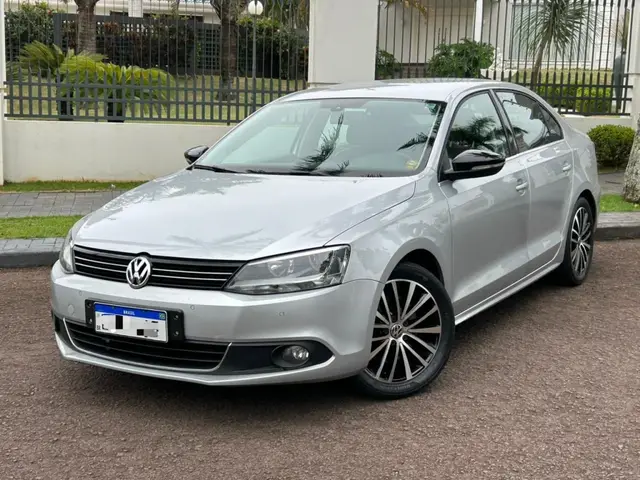 Carro Volkswagen Jetta 2012 2.0 Comfortline Tiptronic (Flex)