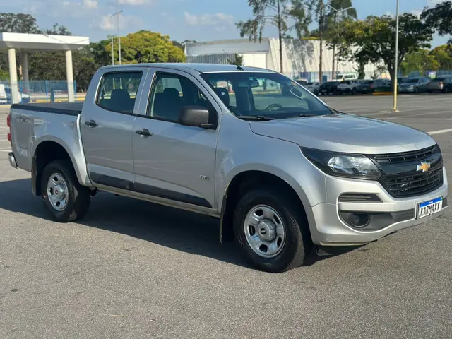 Carro Chevrolet S10 Cabine Dupla 2020 S10 2.8 CTDI LS 4WD (Cabine Dupla)