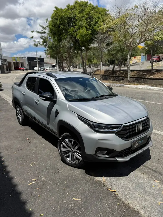 Carro Fiat Strada 2025 Volcano 1.3