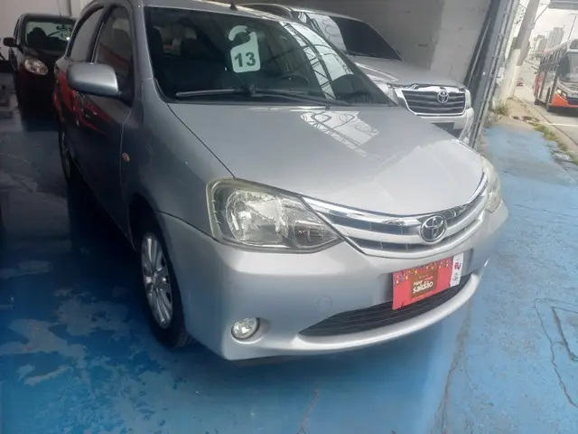 Carro Toyota Etios 2013 XLS 1.5 (Flex)