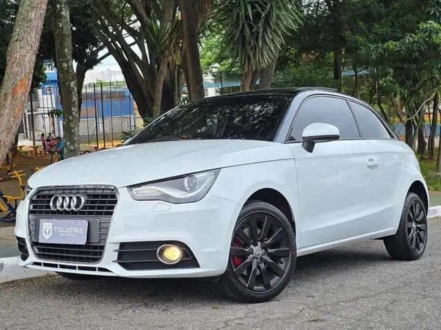 Carro Audi A1 2014 1.4 TFSI Attraction S Tronic