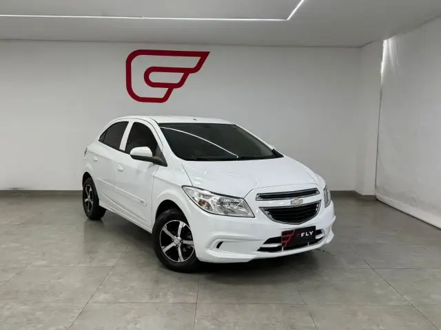 Carro Chevrolet Onix 2015 1.0 LT SPE/4
