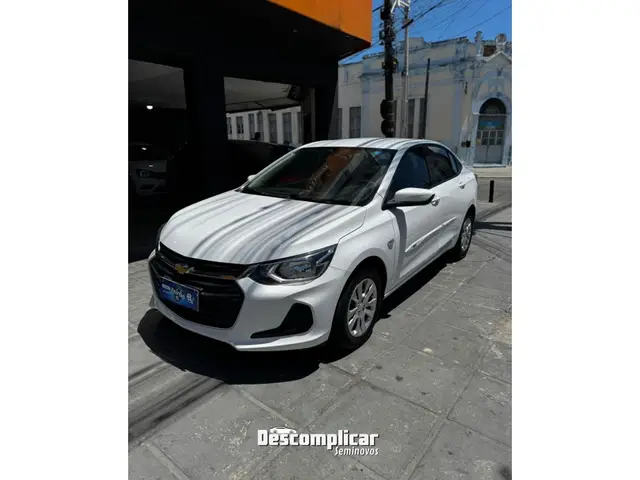 Carro Chevrolet Onix Plus 2023 LT 1.0
