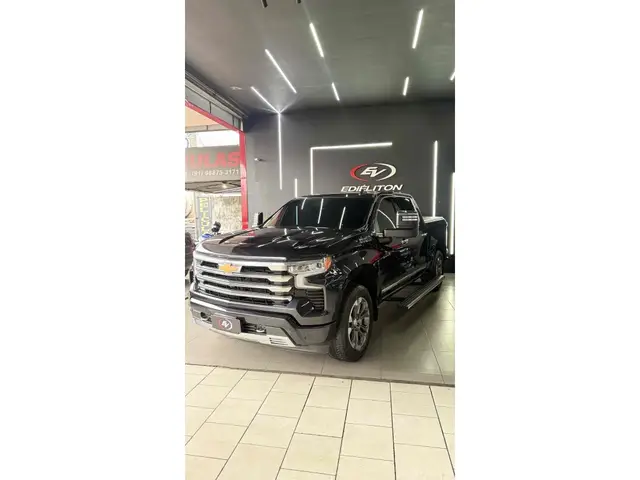 Carro Chevrolet Silverado 2024 High Country 5.3