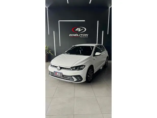 Carro Volkswagen Polo 2025 Track 1.0 Flex 12V 5p