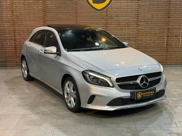 Carro Mercedes-Benz A 200 2018 200 1.6 Turbo FlexFuel DCT