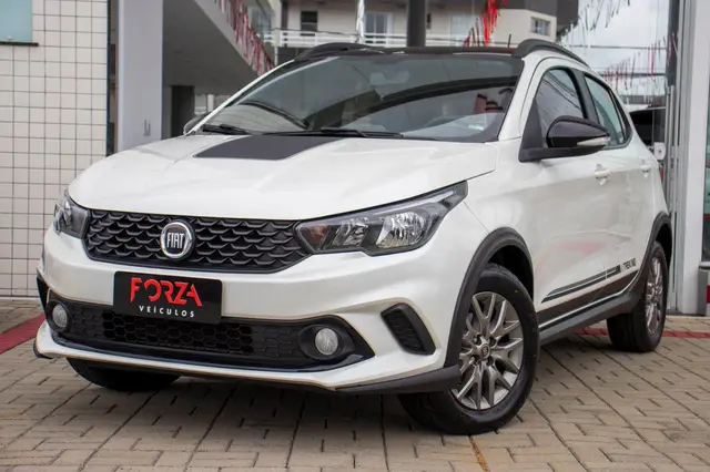 Carro Fiat Argo 2020 Trekking 1.3