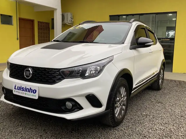 Carro Fiat Argo 2020 1.3 Trekking (Flex)