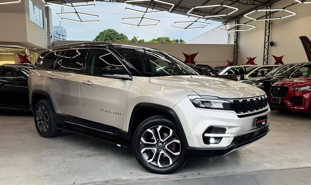 Carro Jeep Commander 2022 Limited TD380 Diesel 4x4 (Aut)