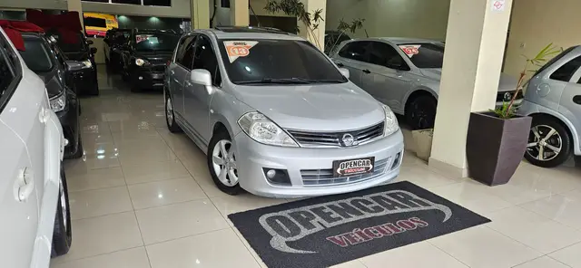 Carro Nissan Tiida 2013 SL 1.8 (flex) (aut)