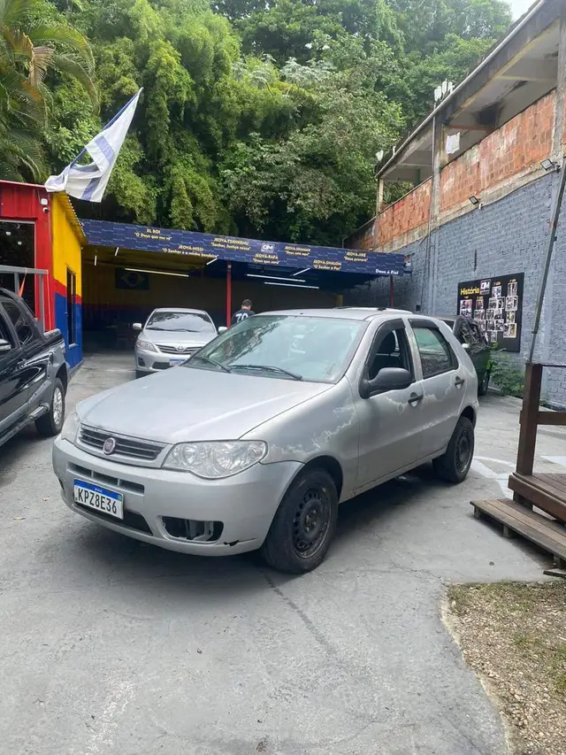 Carro Fiat Palio 2014 Celebration 1.0 Fire Flex 8V 4p