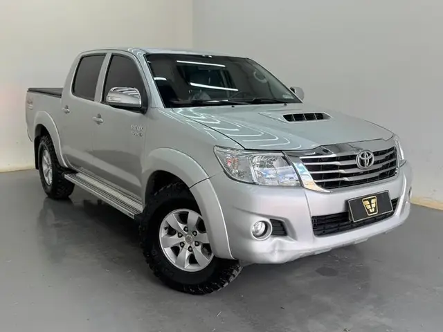 Carro Toyota Hilux Cabine Dupla 2014 Hilux 3.0 TDI 4x4 CD SRV