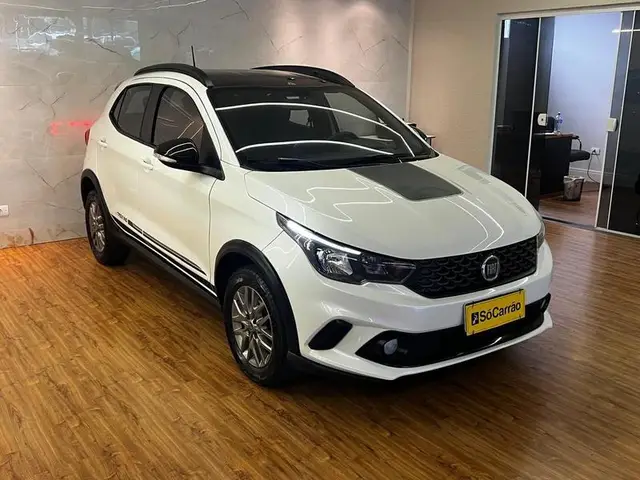 Carro Fiat Argo 2020 1.3 Trekking (Flex)
